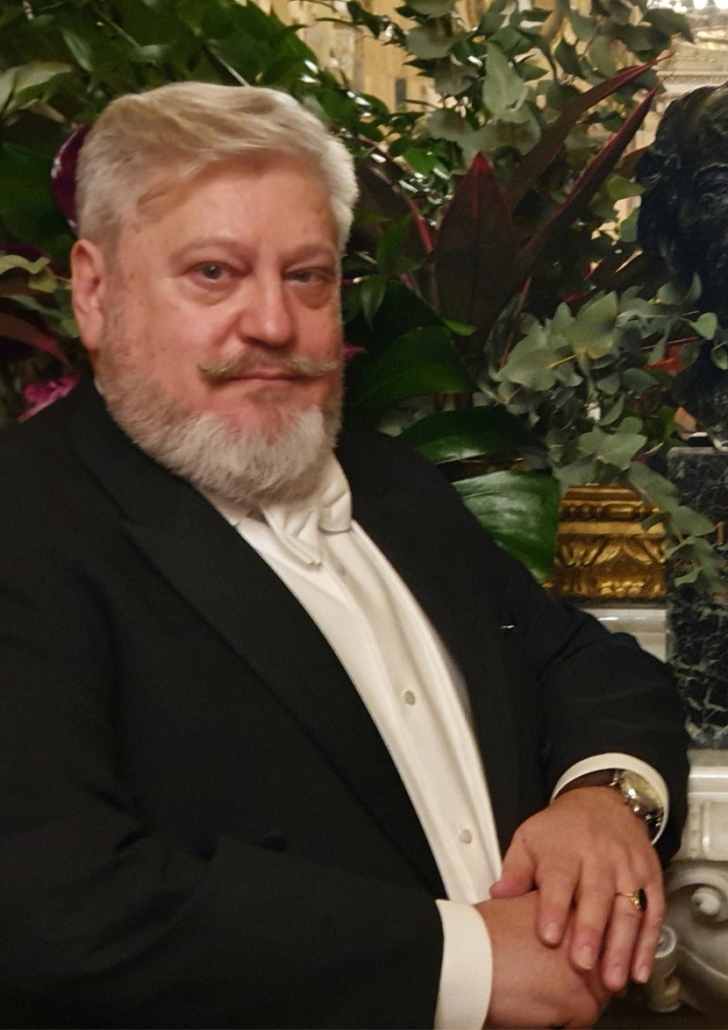 Portrait von Paolo Rumetz, Bariton, 2026 als Sharpless in Madama Butterfly