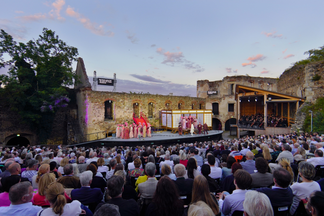 MADAMA BUTTERFLY Premiere MADAMA BUTTERFLY Premiere
